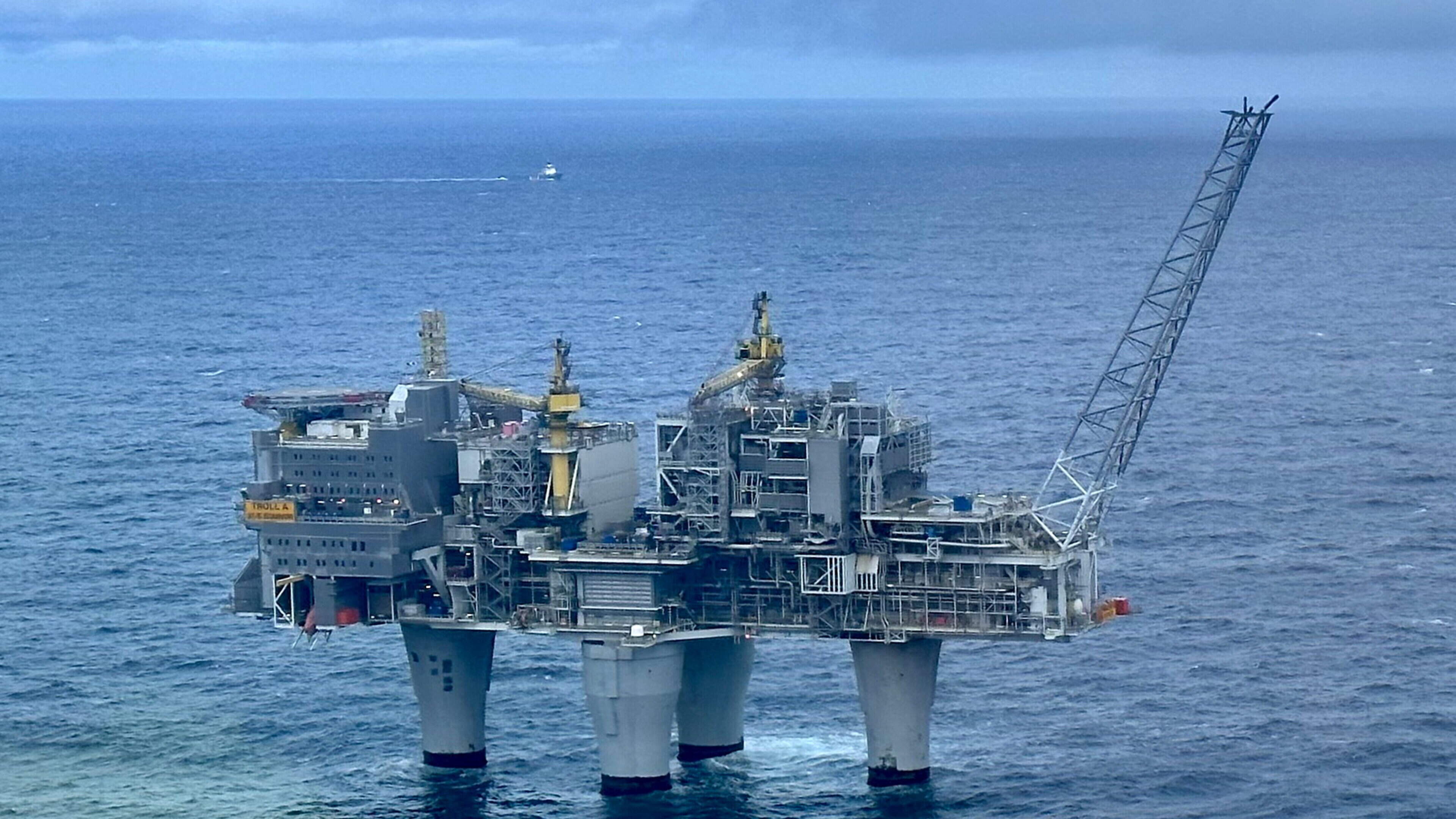 EU relaxes opposition to oil and gas exploration in Arctic strategy draft